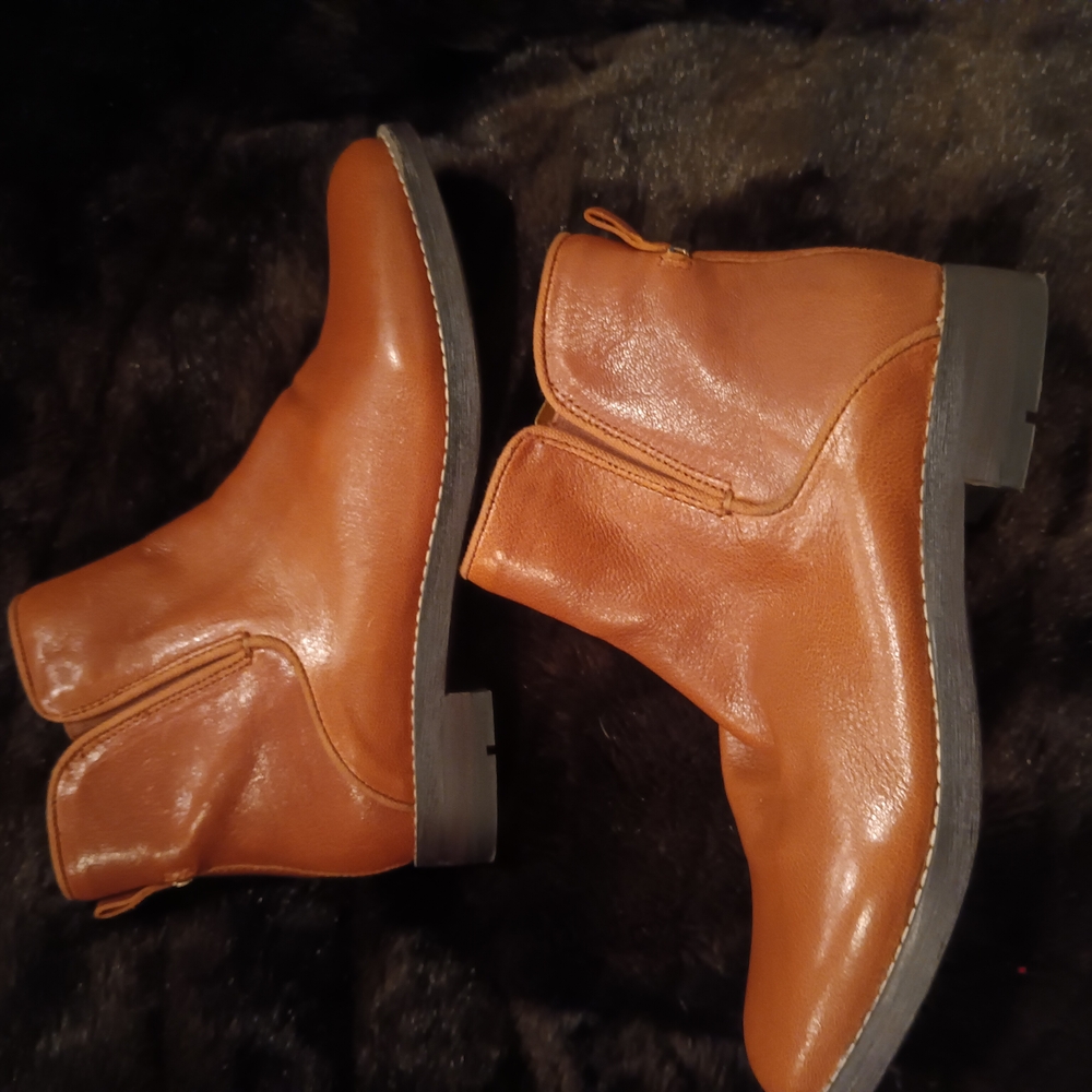 Comfortable Stylish Brown Leather Ankle Boots
